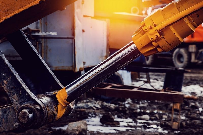 Types, Causes, and Dangers of the Hydraulic Leakage